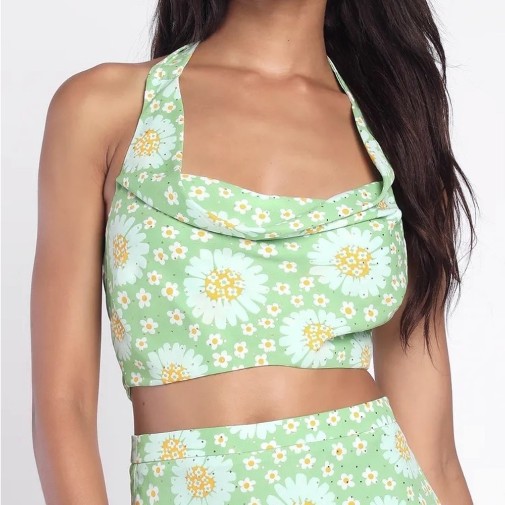 Lulu’s Retro Romantic Green Floral Halter Crop Top